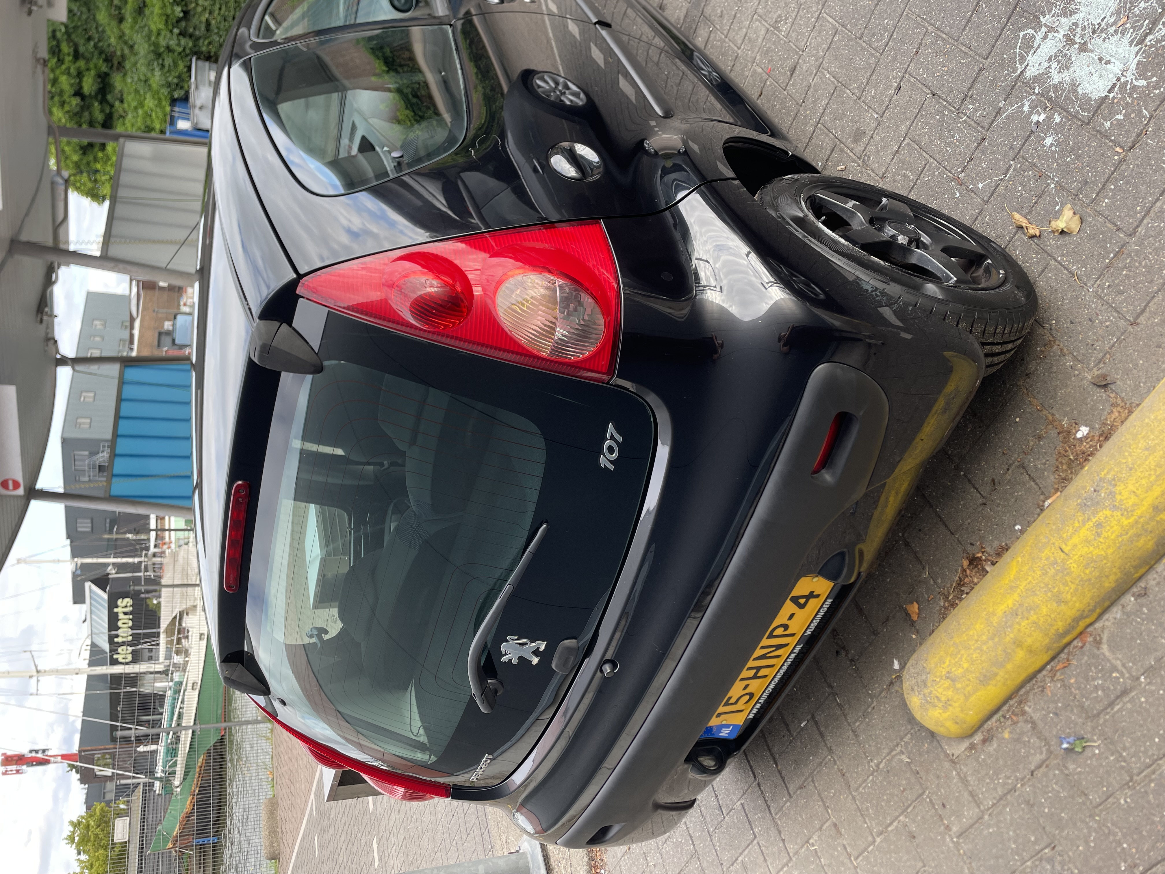 Peugeot 107 achteraanzicht na behandeling